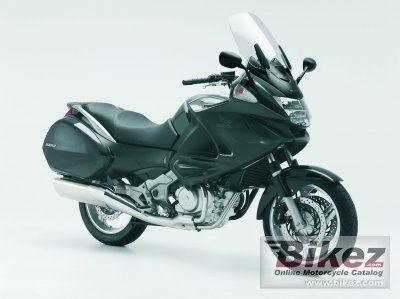 2009 Honda NT700V Deauville photo